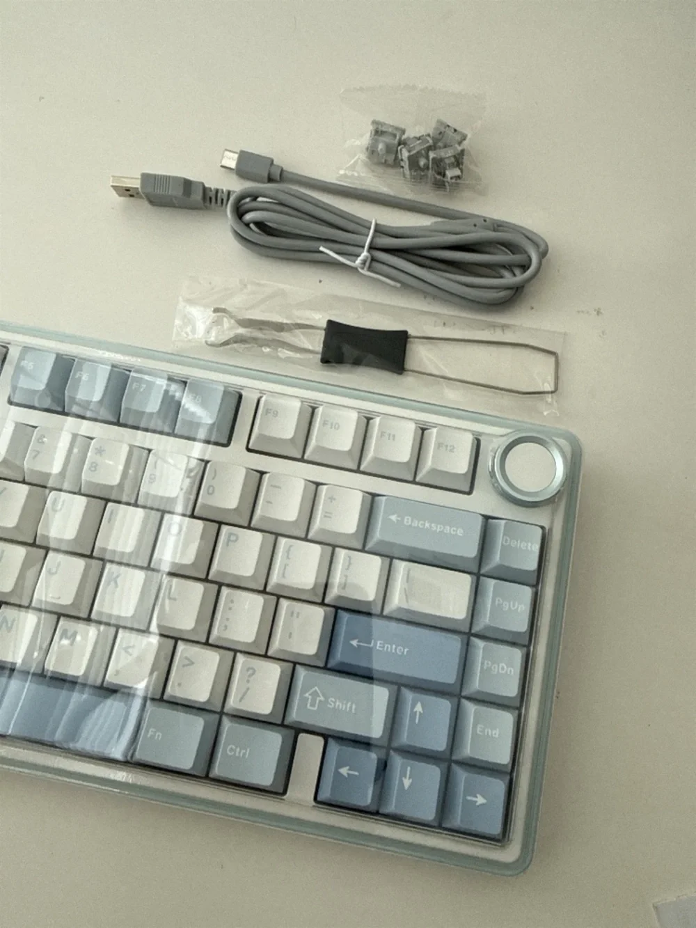 Brand new AULA F75 wireless mechanical keyboard - creamy sound, RGB backlight,